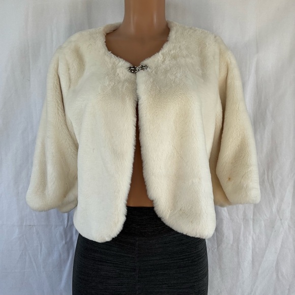 HAANI Faux Fur Coat Women's Size X-Large Rhinestone Closure Formal Wedding Party - Picture 1 of 12